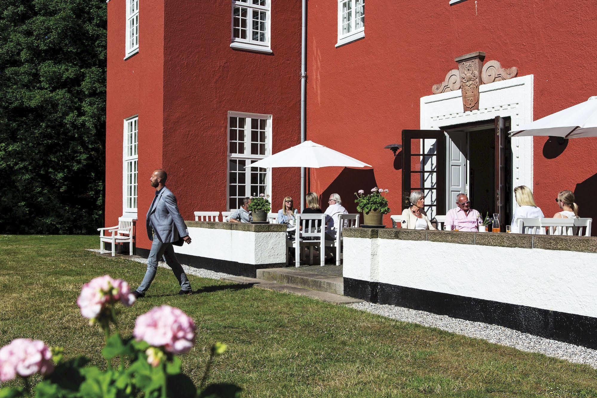 Skarrildhus Sinatur Hotel & Konference Kültér fotó